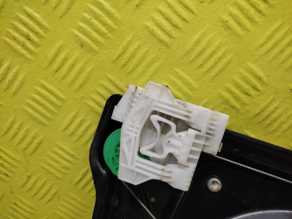 фото №5, Land rover discovery iii подъемник стекло правый задняя