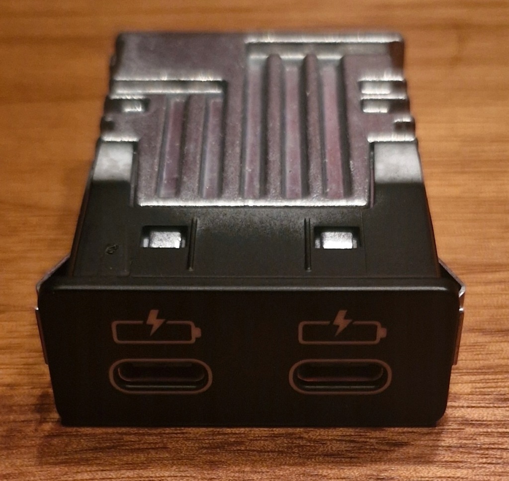 фото №1, Bmw x2 f39 x1 f48 21r. роз'єм usb зарядний пристрій 8711938