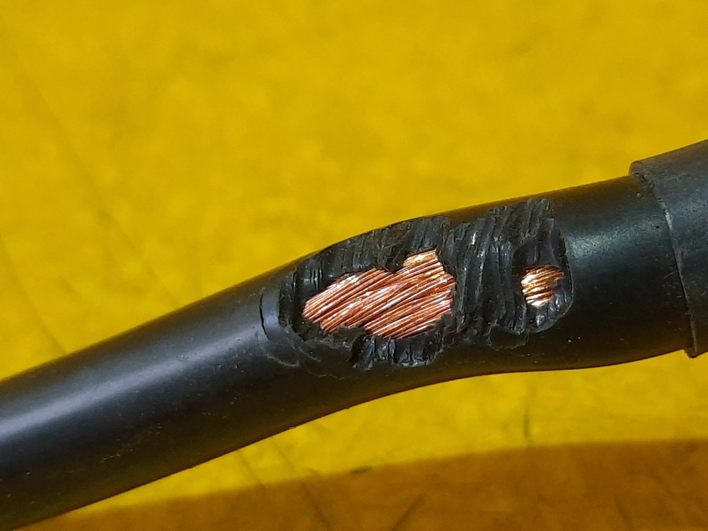 фото №4, Mercedes r230 клема мінусова a0009057516