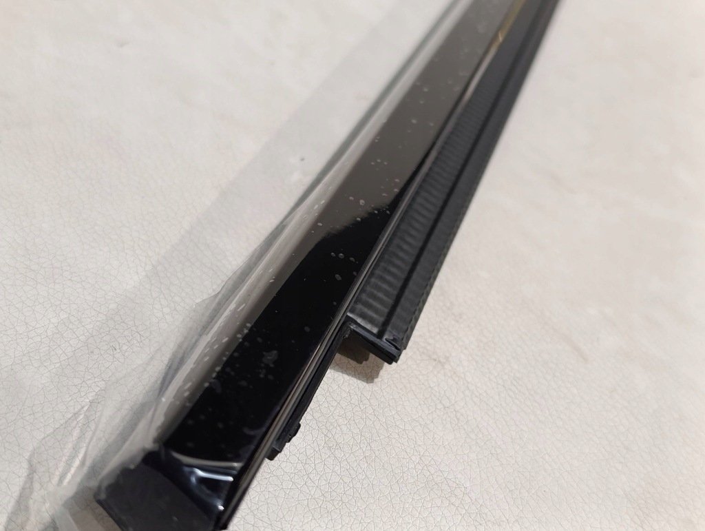 фото №5, Молдинг защита рамы стекло левый задняя bmw x3 g01 x3m f97 7410039