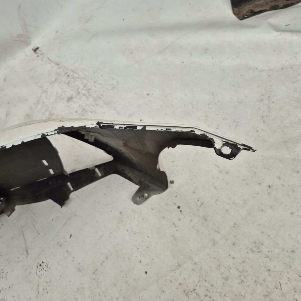 Lexus is iii рестайлинг  f-sport 17- бампер перед передний spr pdc Доставка