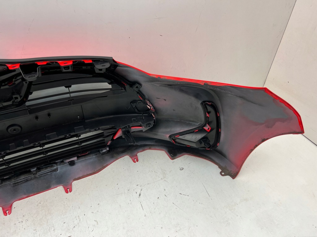 Toyota yaris 4 iv бампер передний перед решётка 20- Киев