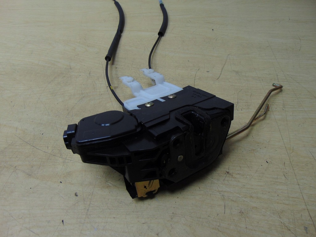 фото №9, Замок дверь правый перед hyundai santa fe 1 5pin eu