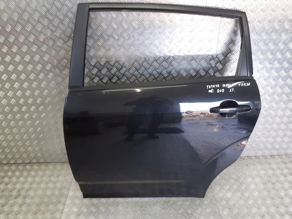 фото №1, Дверь левый задняя toyota corolla verso 209