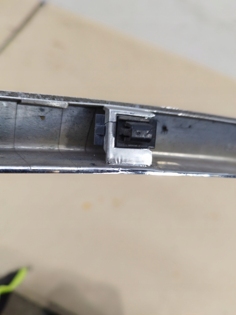 Молдинг хром капот mini cooper r56 рестайлінг  lata 2010-2013 2751040 Оригінал