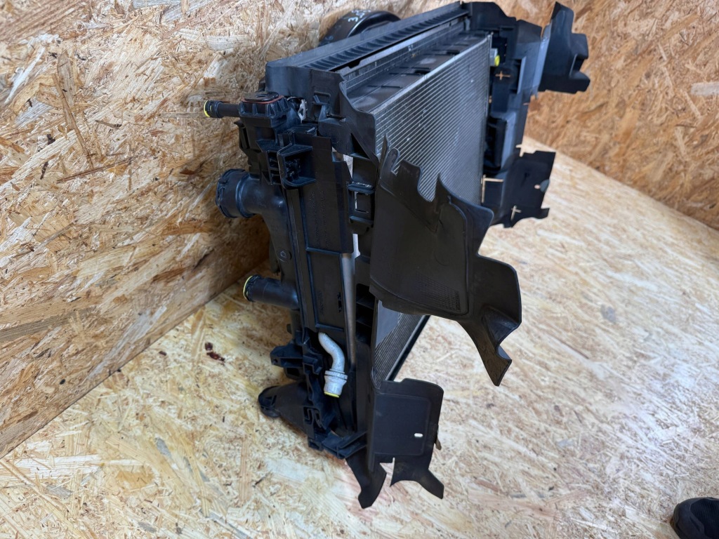 Ремень передний усилитель балка радиатор sl 400 sl400 r231 amg рестайлинг  3.0b Доставка