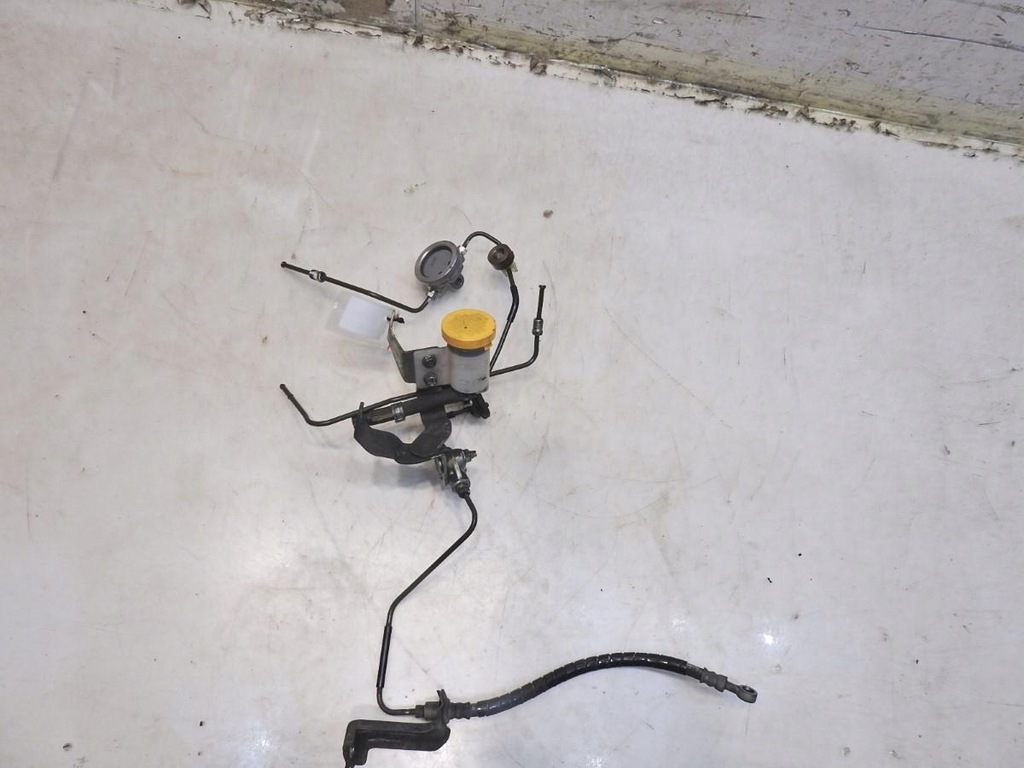 фото №7, Бачок жидкость тормозной шланг subaru legacy v 2.0 d