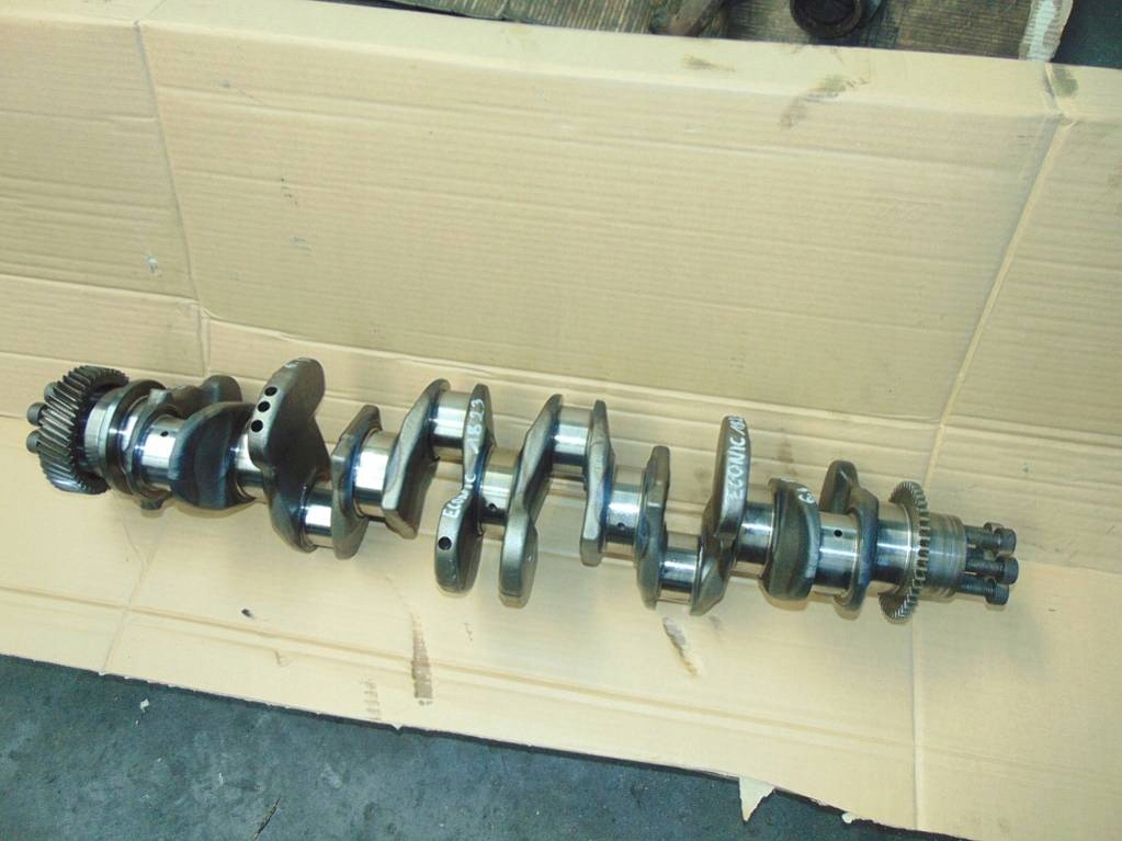 Mercedes 1823 econic 6.4 231km 99r wał колінчастий Доставка