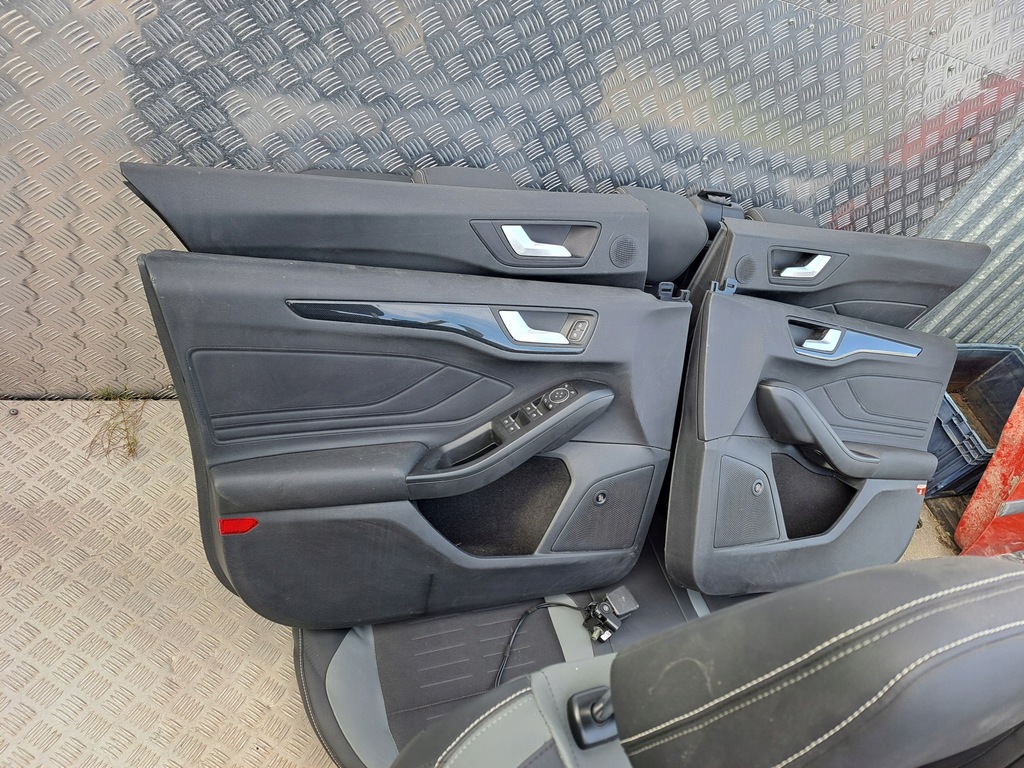 фото №8, Ford focus mk4 st recaro сиденья сиденье обивка