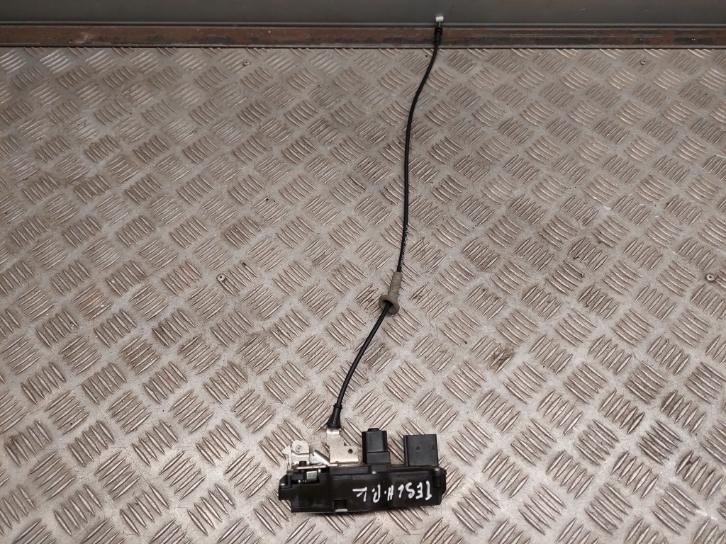 Купить Tesla model s 600891300b перед сторона левая замки