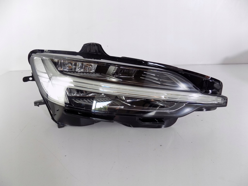 фото №2, Лампа передня права volvo s60 v60 mid led