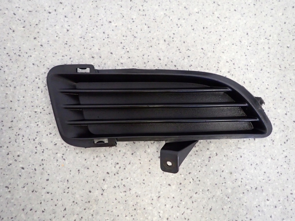 фото №1, Hyundai sonata v 05-07 заглушка решётка противотуманной фары передняя левая