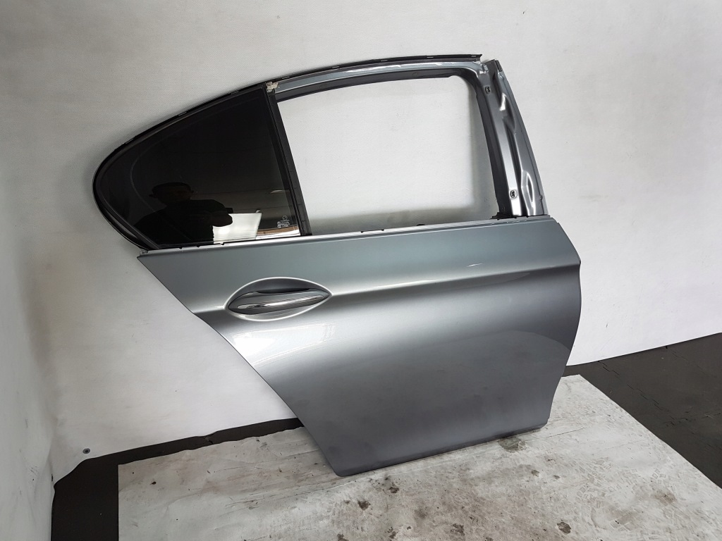 Bmw f10 двері правий задній в Україні