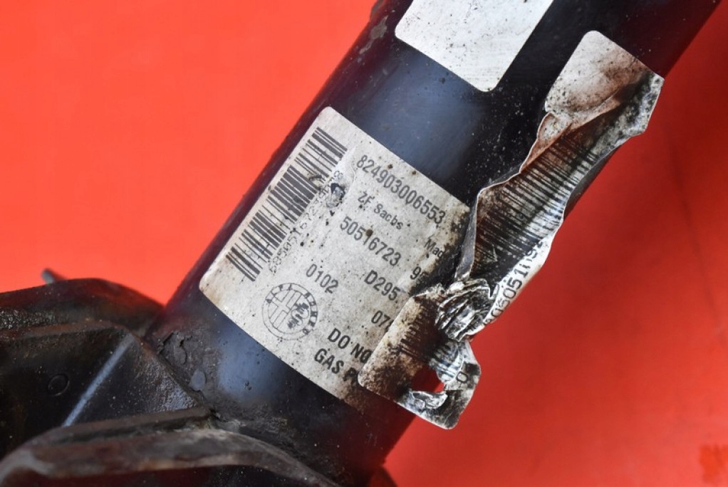 Амортизатор правий перед 50516723 alfa romeo mito 1.3 jtdm 90 km 08-18 Зі Шроту