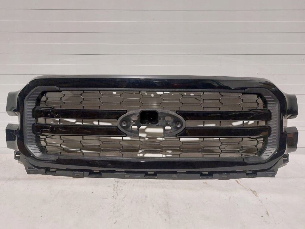 Купити Решітка радіатора передній ford f150 rl348200ga