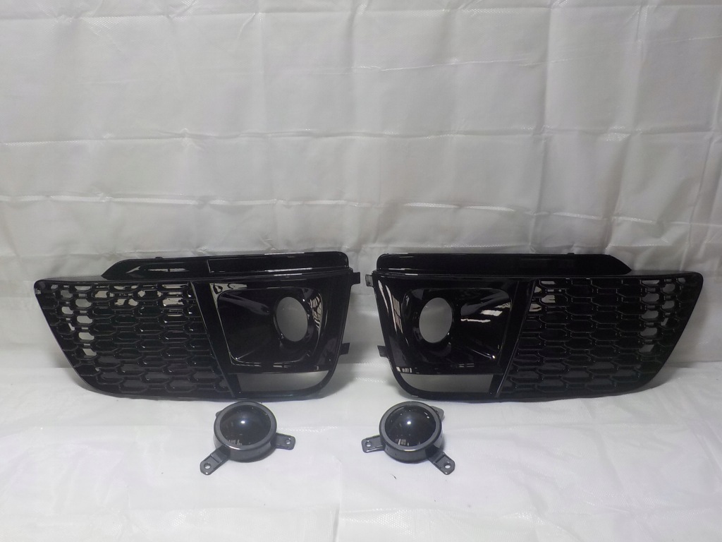 фото №1, Audi q5 s-line 2018" - 2020" набор решётка накладка+ заглушки