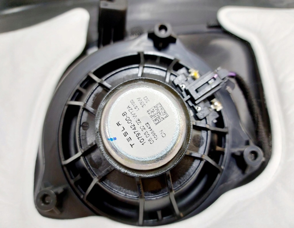 Купить Tesla y model y 22r. обивка защита na крышка 1536684-00-c