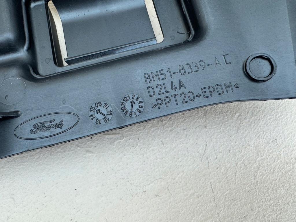 фото №10, Ford focus mk3 iii 3 11r- воздуховод воздуха левая впуск левый bm51-8339-ac