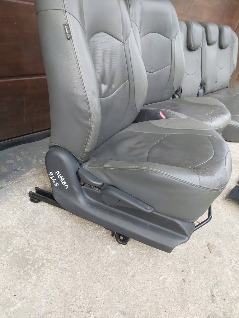 фото №8, Toyota urban cruiser сиденья кожа задняя ремни van 4x4