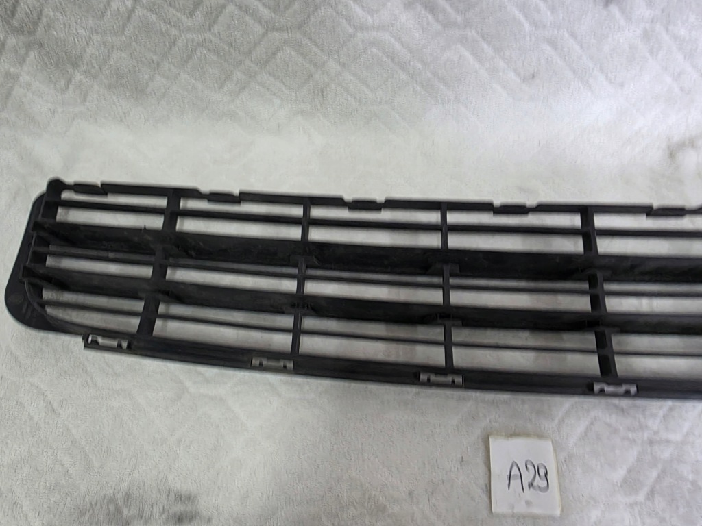 Решітка середня бампера перед jumpy 2 scudo 2 expert 2 1400587677 Оригінал