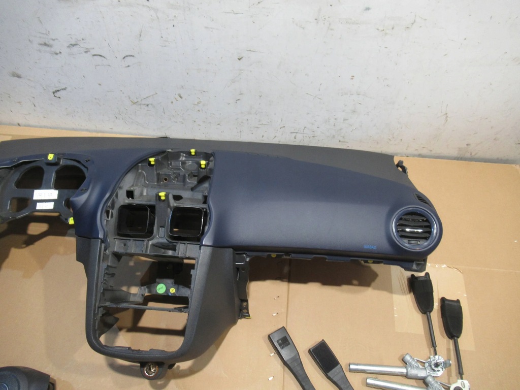 фото №7, Приборная панель комплект opel corsa d niebieska