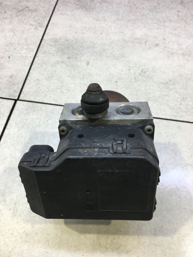 фото №6, Насос abs mazda premacy i 1.8