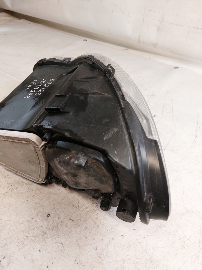 фото №9, Лампа левая передняя chrysler voyager iv lift