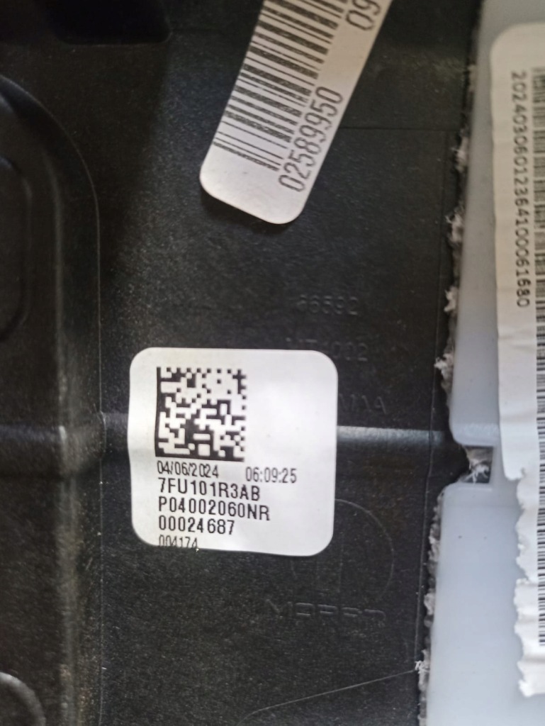 фото №5, Заглушка подушка безпеки пасажира з подушка i впуск wrangler jl 24 7fu101r3ab