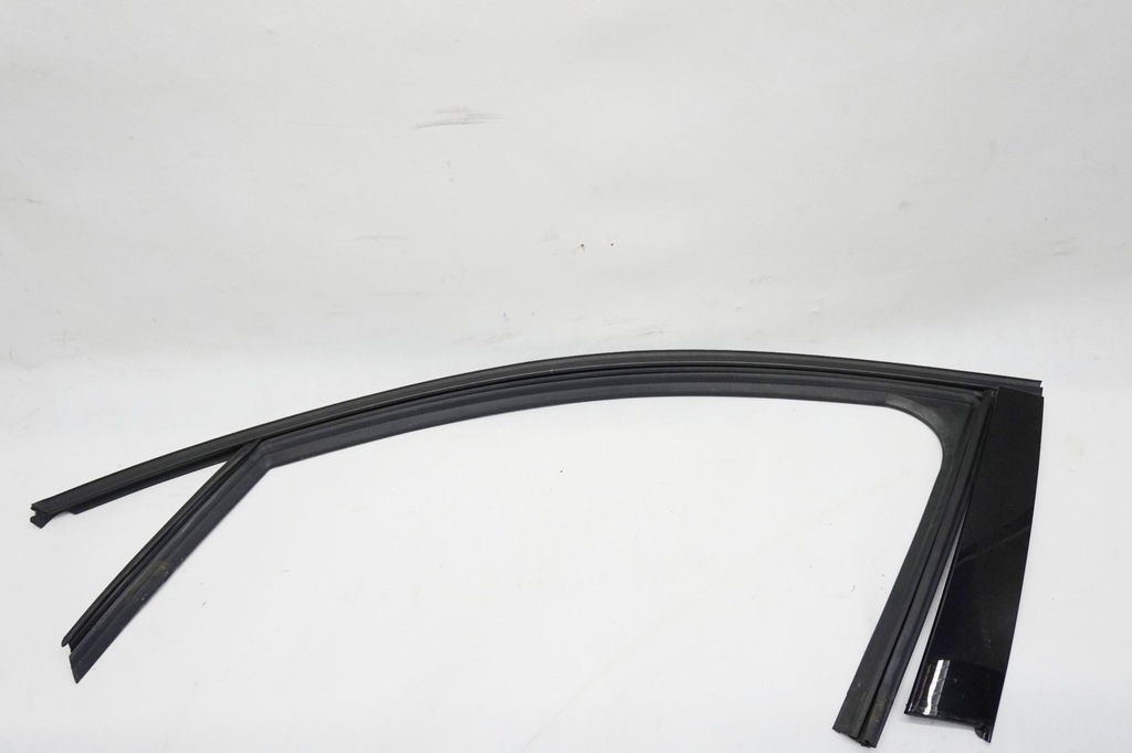 фото №1, Прокладка дверь левая передняя citroen c4 iii 9833078880