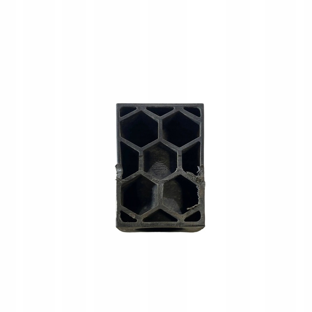 фото №6, Alfa romeo stelvio 2019 разъём домкрата переключения передач