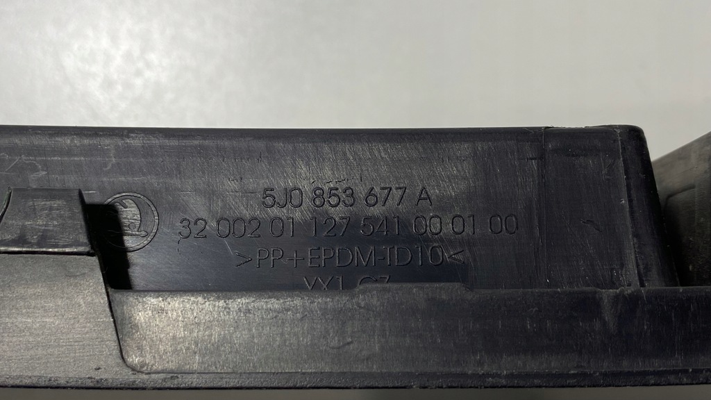 фото №8, Skoda оригінальний номер 5j0853677a решітка вентиляційна, бампер