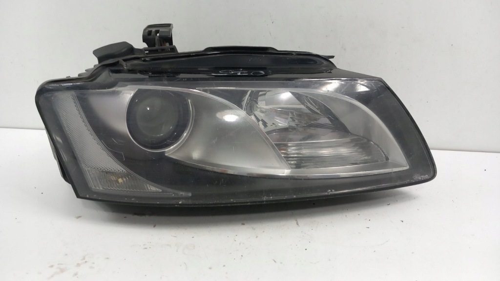 фото №1, Audi a5 8t лампа перед правая линза