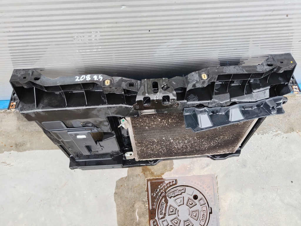 фото №6, Peugeot 208 1.4 hdi pas передний радиатор