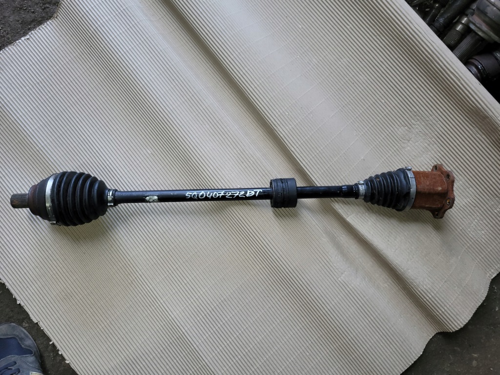 фото №1, Приводной вал правая t-roc golf vii a3 leon 1.0 tsi 5q0407272dt механическая коробка передач