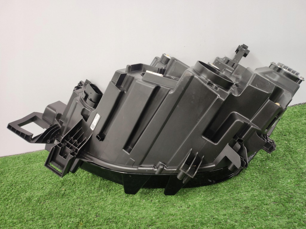 фото №10, Лампа перед передняя правая vw id.4 led europa 11b941006