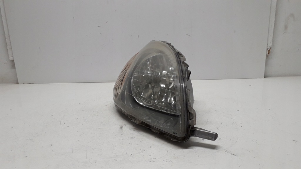 фото №12, Toyota yaris 99-03 лампа правая перед