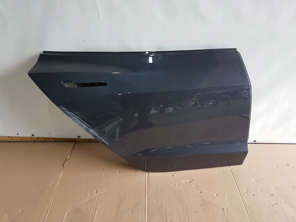 Купить Дверь задний  правое tesla model 3 17-