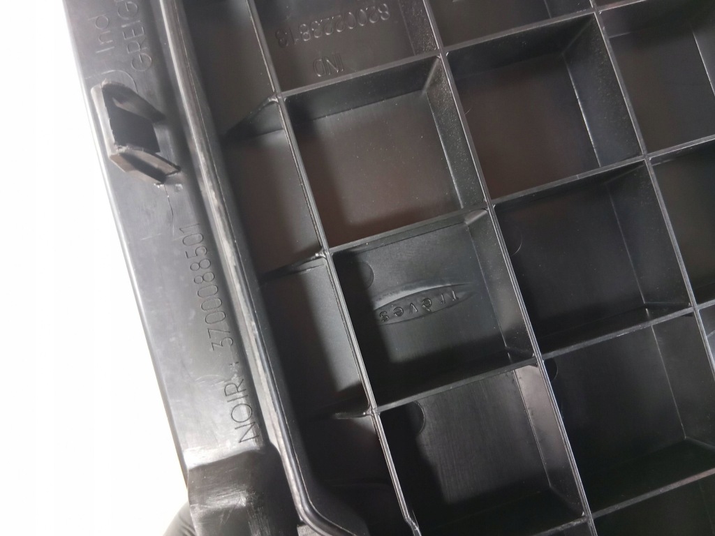 Кришка бардачка підлога 8200223810 renault scenic ii Оригінал