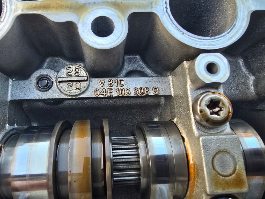 фото №5, Кришка клапанів vw golf vii 1.5 tsi 04e103473dc troc golf 8