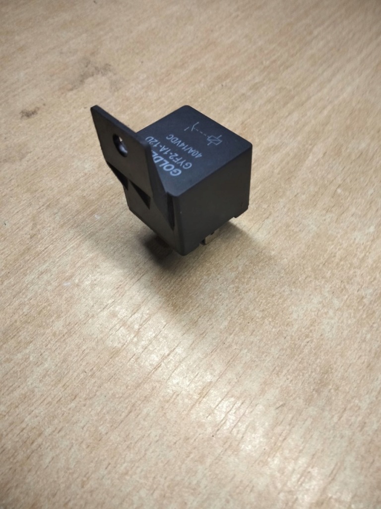 Реле toyota corolla ix e12 gyf21a12d Зі Шроту