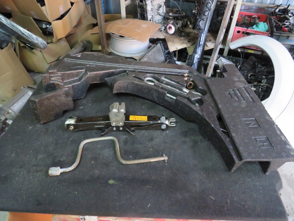 фото №1, Домкрат ключ набор nissan qashqai j10