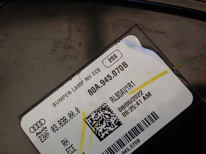 Audi q5 80a 16- лампа w бампер правая 6 pin Киев