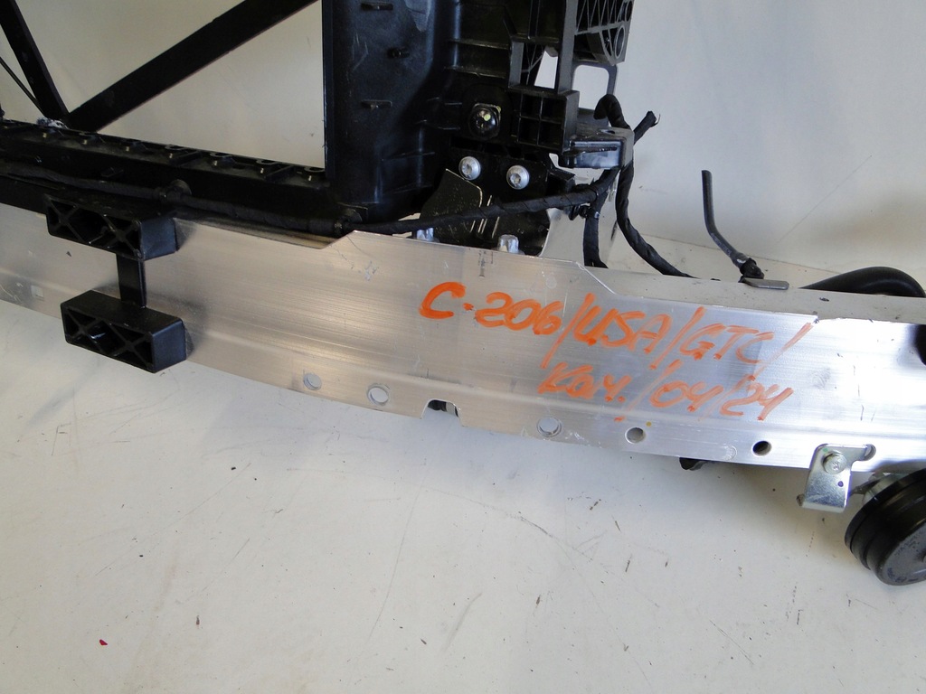 фото №7, Mercedes c klasa 206 w206 pas передний усилитель комплект usa ameryka