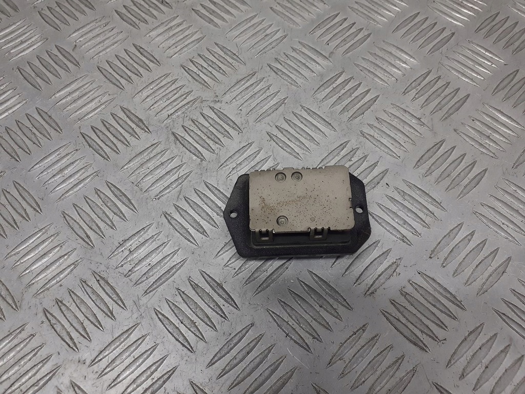 фото №1, Резистор резистор вентилятор toyota yaris i