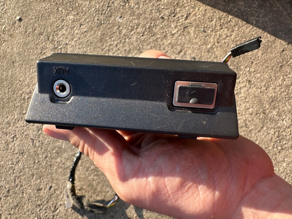 фото №1, Volvo v70 разъём aux usb 1820772 1303579