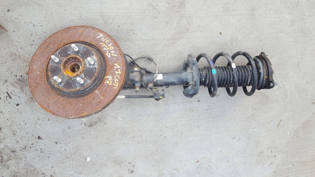 фото №1, Hyundai tucson ii 1,7 crdi поворотный кулак амортизатор правый перед 54660-d7000