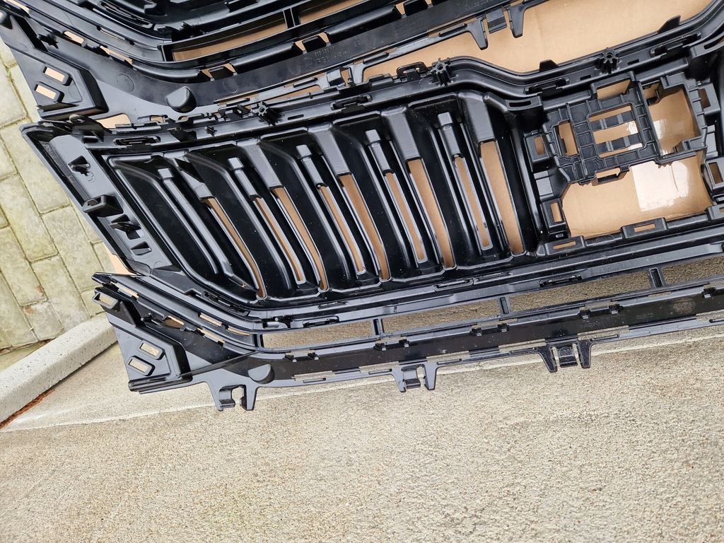 фото №10, Решітка радіатора решітка радіатора skoda kodiaq sportline black rs