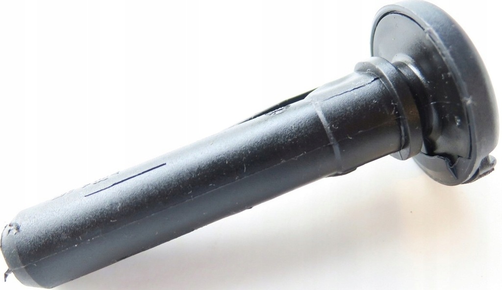 фото №1, Втулка подголовник audi a4 b5 94-97