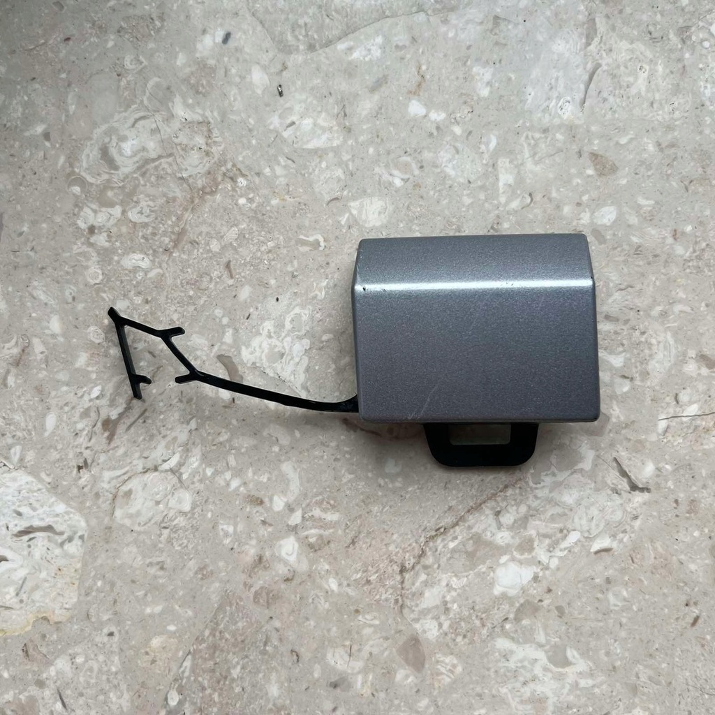 фото №1, Vw touareg iii r-line права заглушка бампера задня