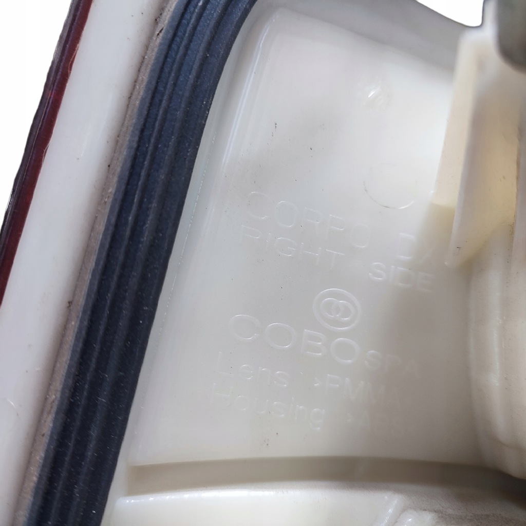 фото №11, Лампа правый задняя iveco daily 06-14 69500590